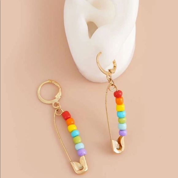 NWT- LGBT Love is Love- Pride-  Safety Pin Decor Earrings - Picture 5 of 5